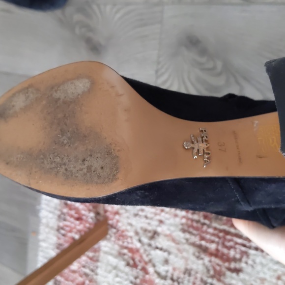 Prada heel suede black boots US 7, gently worn - Picture 4 of 6